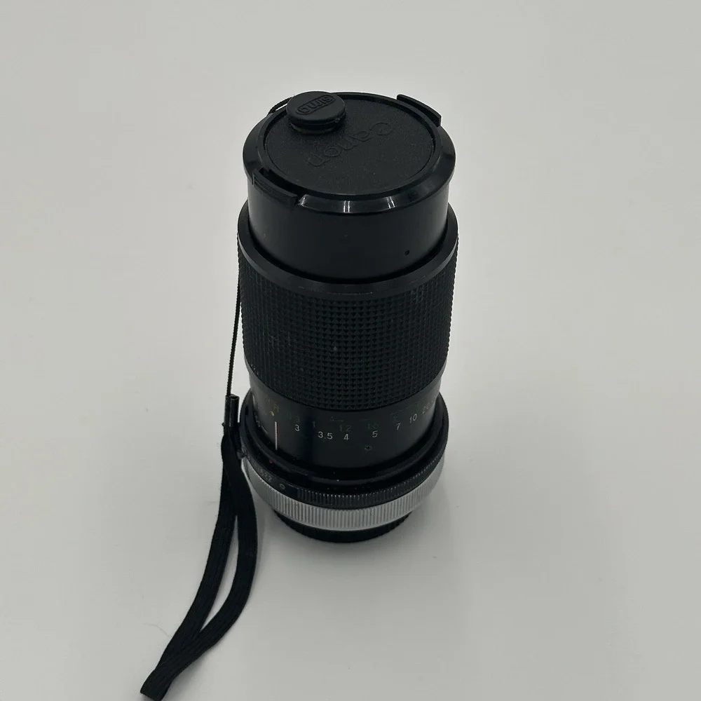 Vivitar Macro Focusing Zoom Lens 70mm-150mm 1:3.8 No. 22023656